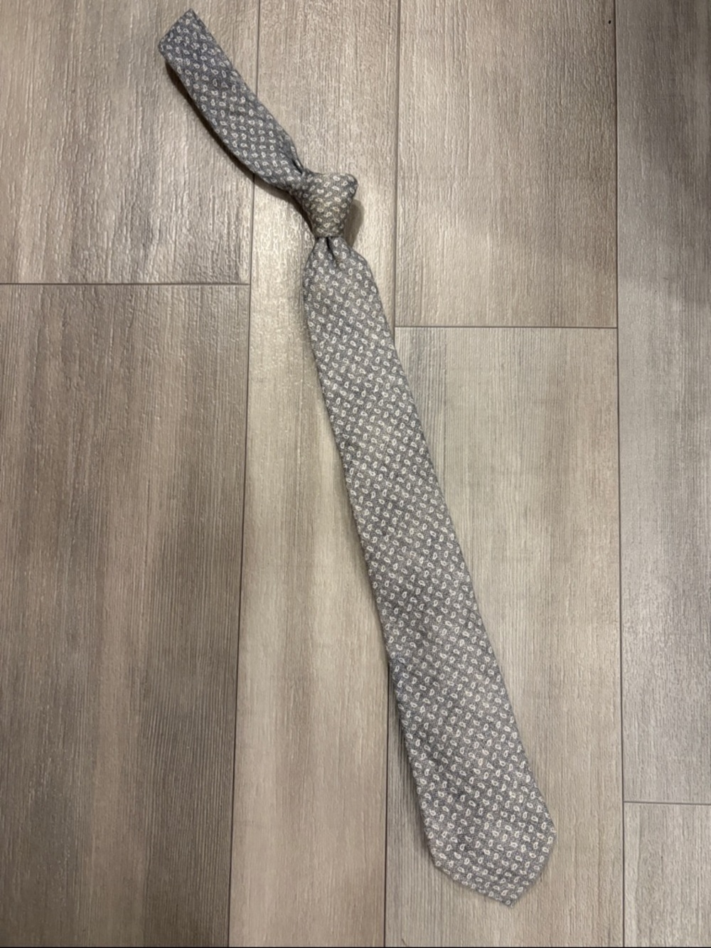 Suitsupply Light Gray Micro-Pattern Silk Tie